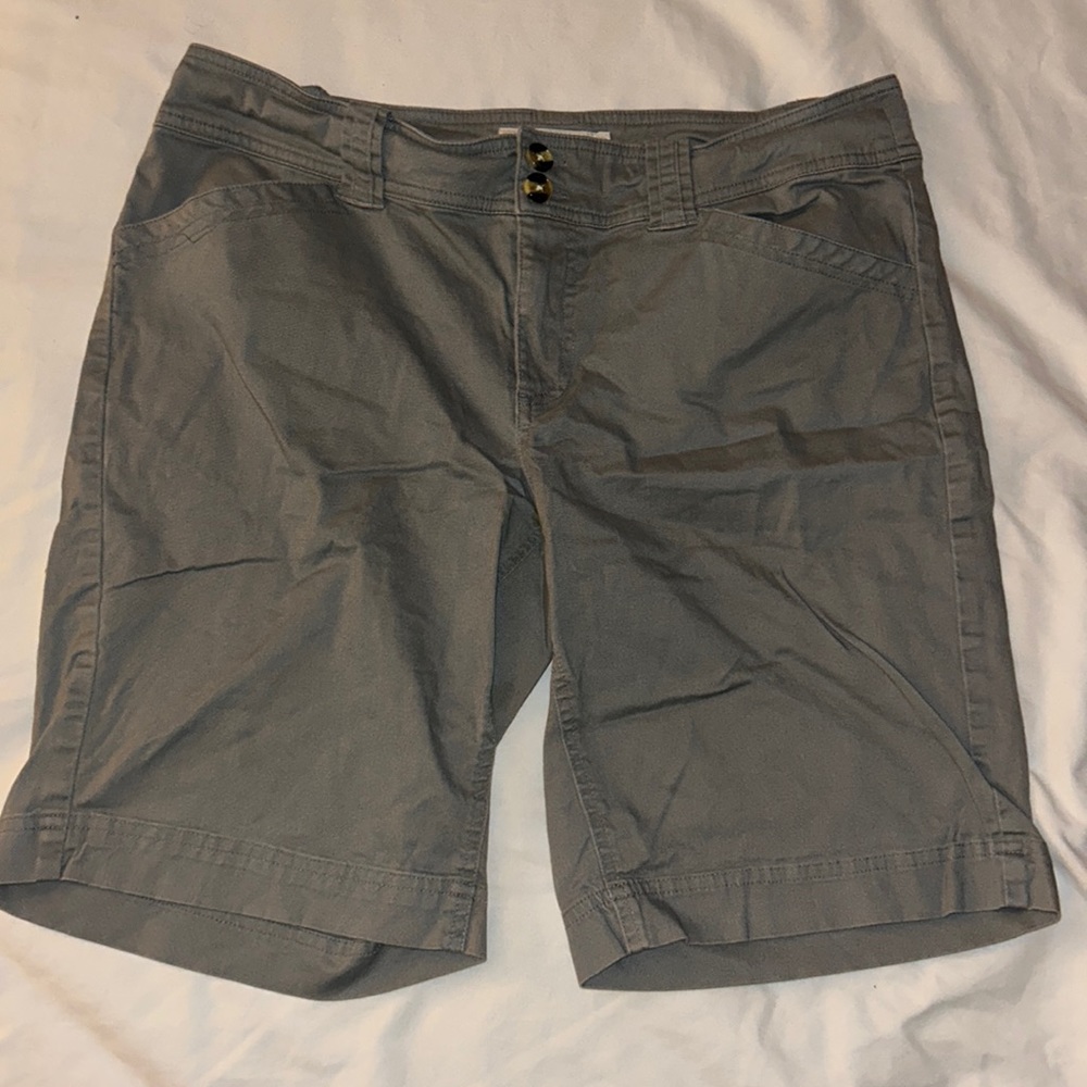 Crazy shirts shorts